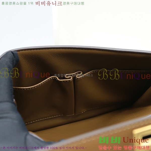 #19F/W  Ŭ ڽ ̵ 24 CE164173-21-8
