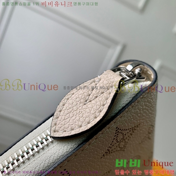 #̺     M61868-104