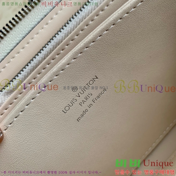 #̺     M61868-104