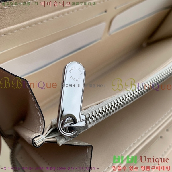 #̺     M61868-104
