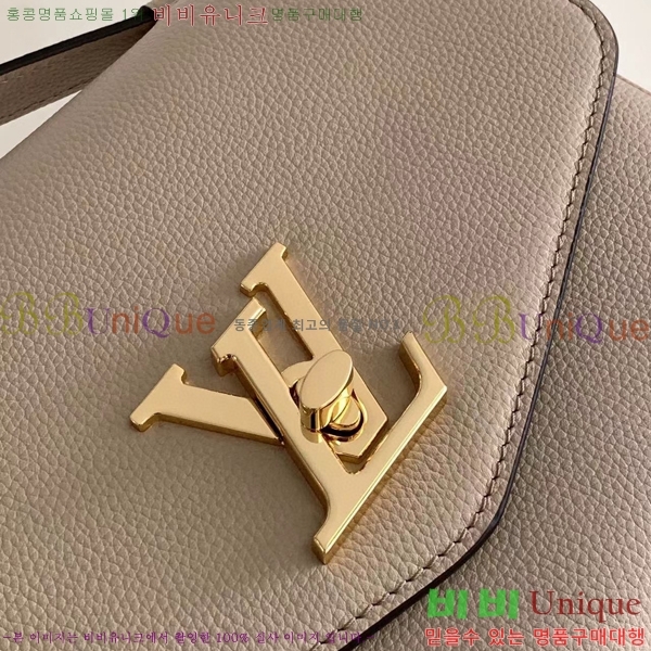 #̺  M22735-102