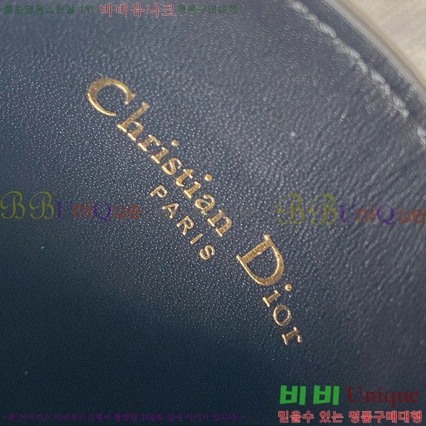 # 30  5  ī S2152-105