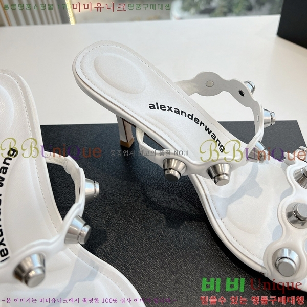 �˷������ ���� AW19752-2 �� 7CM