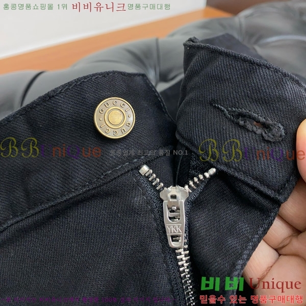   û 23G2522646-2