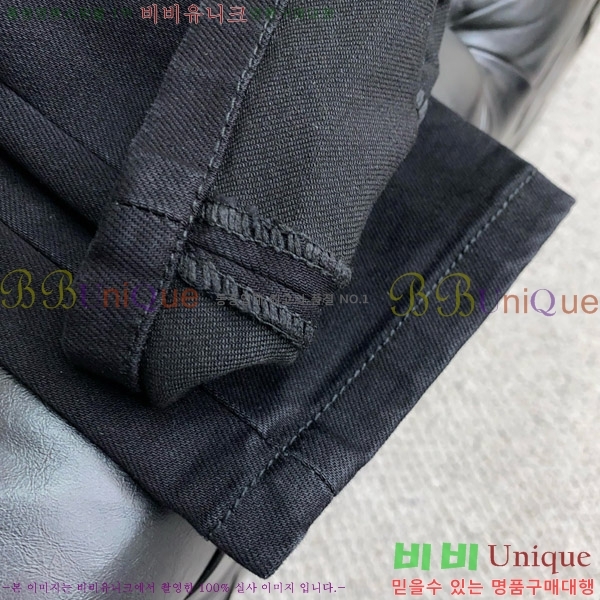   û 23G2522646-2