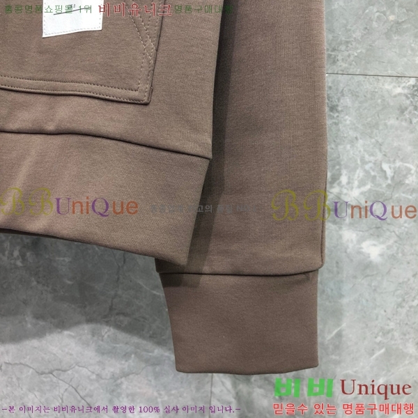  ĵ   T5770126-5