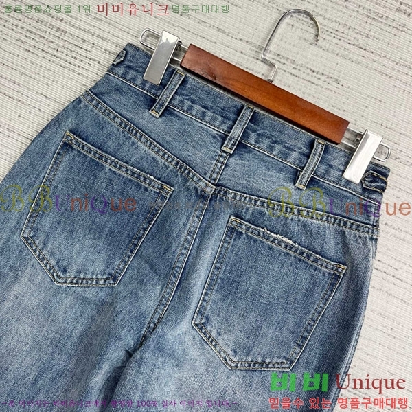     CE93451382-2
