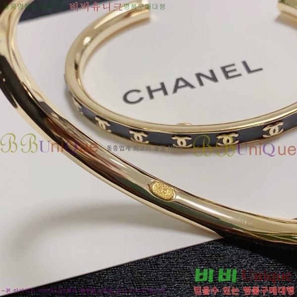   CH662359-10