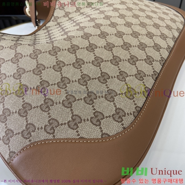 # B   834981-703