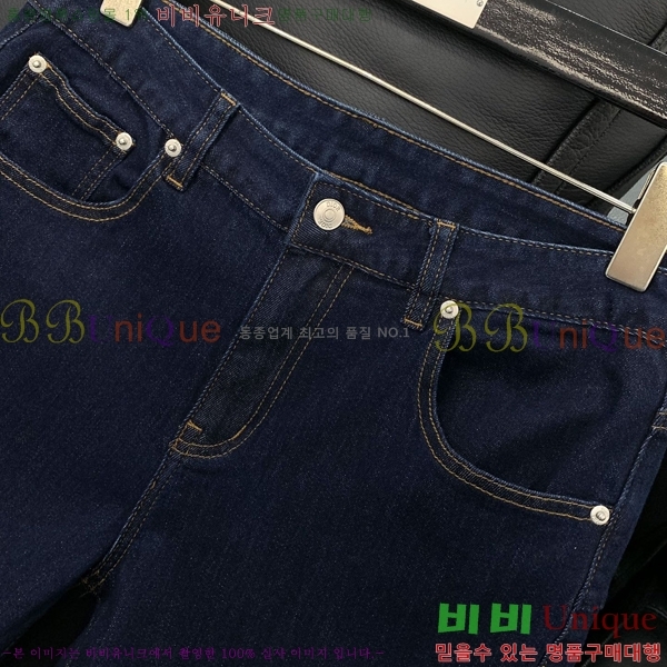   û D25336157