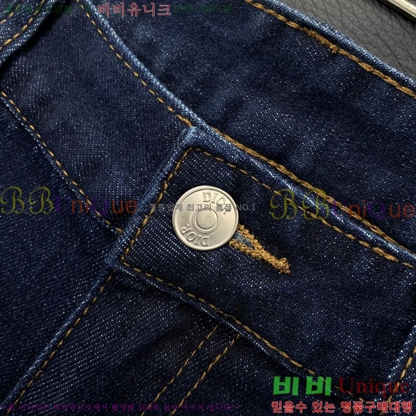   û D25336157