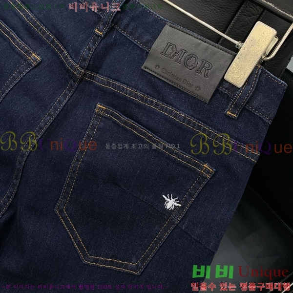   û D25336157