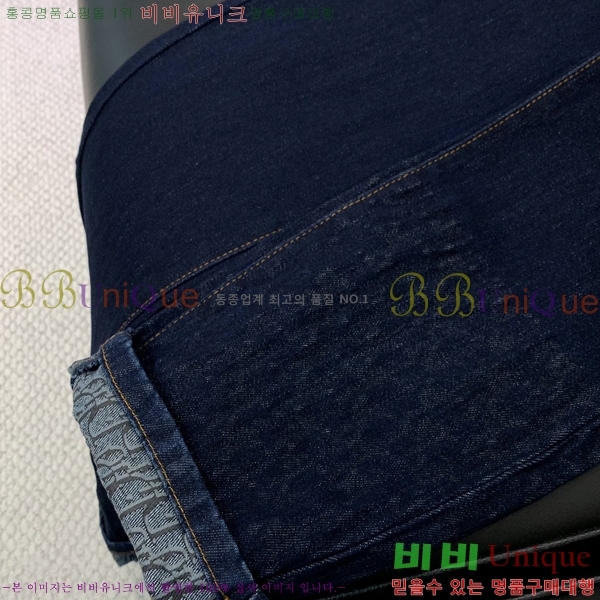   û D25336157