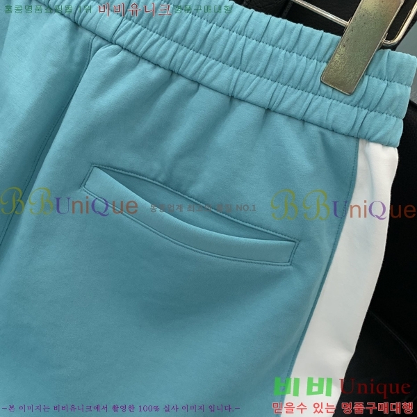   ݹ D64724-1