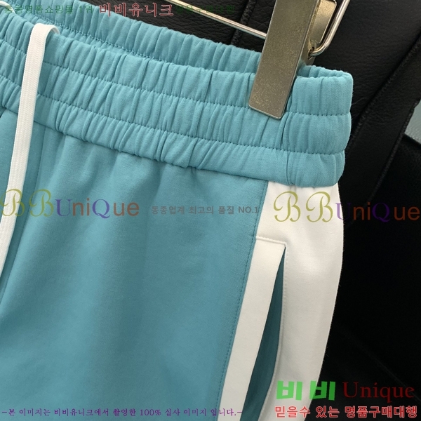   ݹ D64724-1