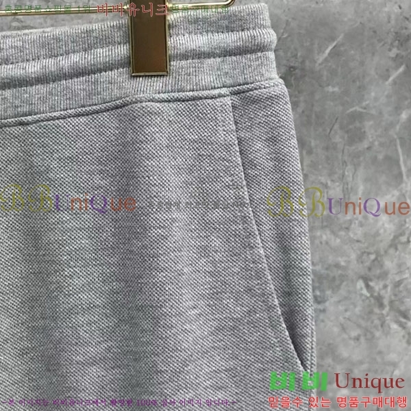    TB677402