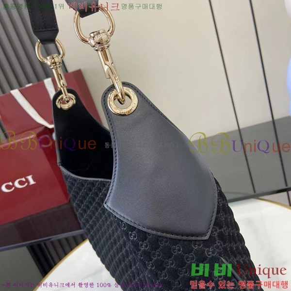 # B   834981-704