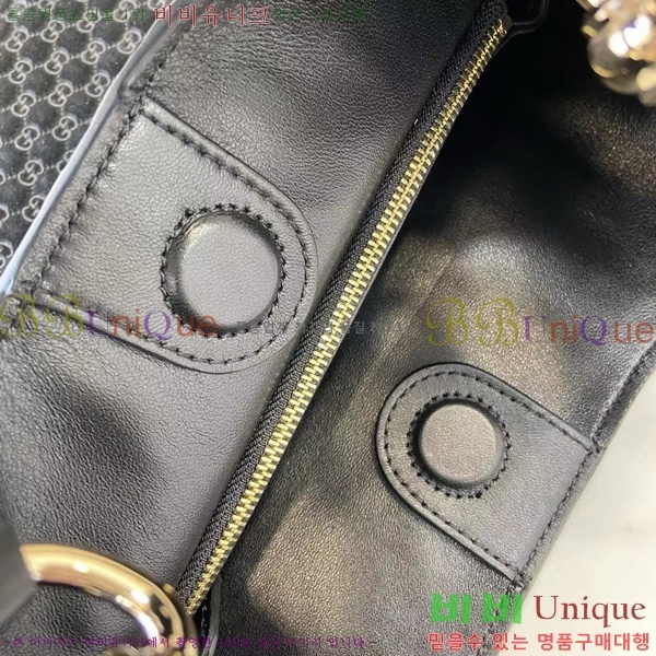 # B   834981-704