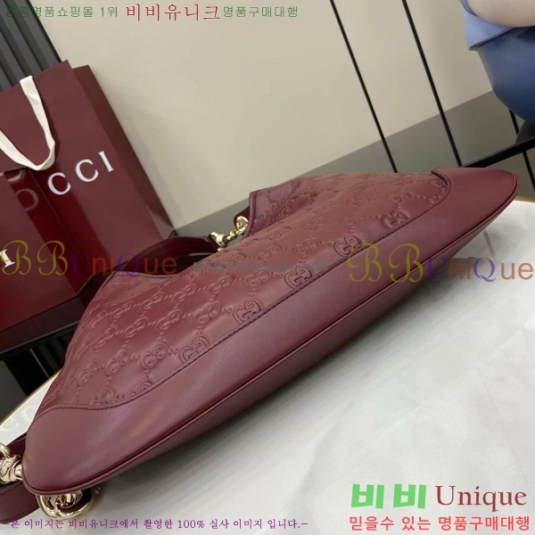 # B   834981-901