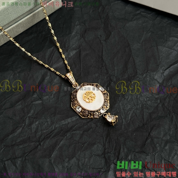 ˷  AWQ88060-4