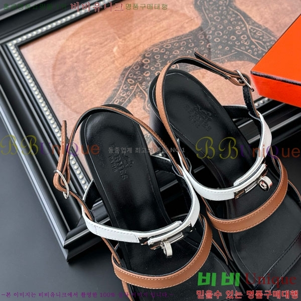 ޽  H526833-2