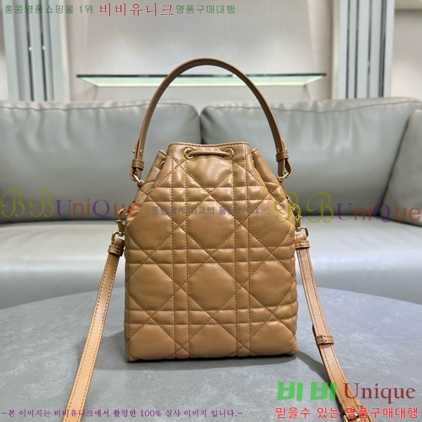 # ī  Ŷ M3372-104