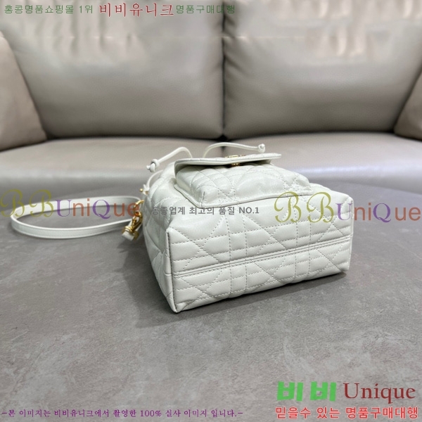 # ī  Ŷ M3372-103