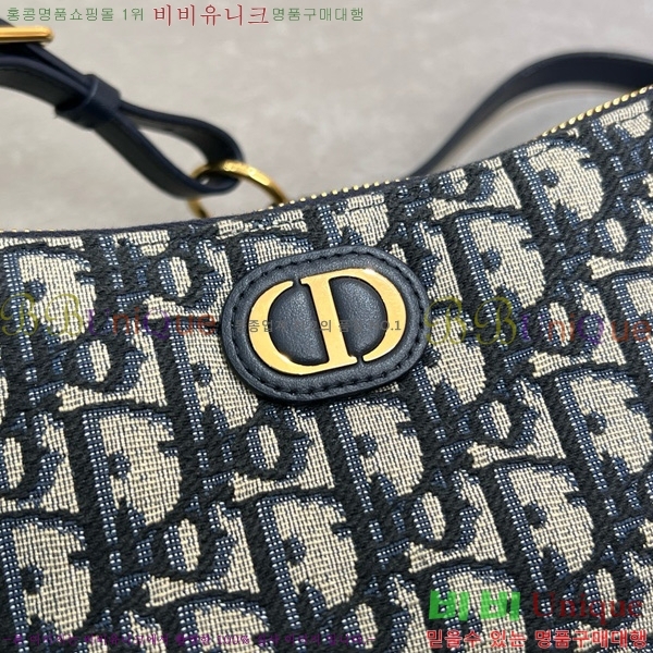 # ũ 30 Montaigne Wanderlust ̴  S2398-101