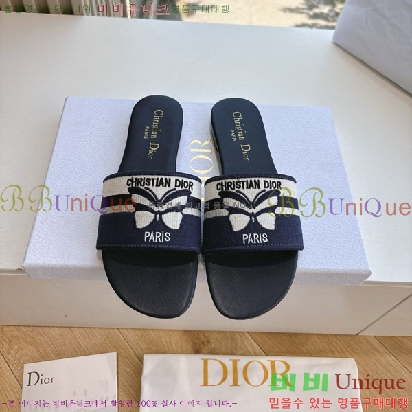    D8907736