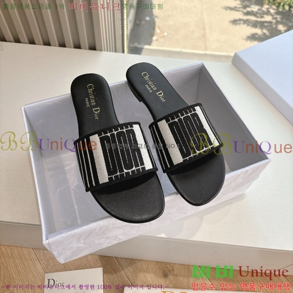    D8907737