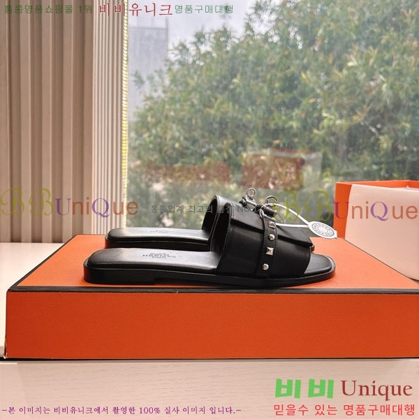 ޽   HE5690771-4
