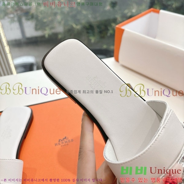 ޽   HE5690771-3
