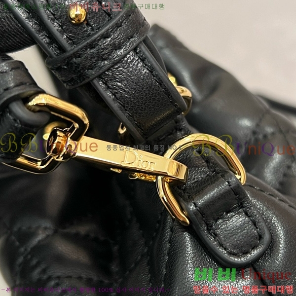 # ī  Ŷ M3372-100