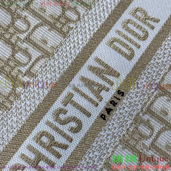 # Ʈ  Ʈ  M585581-189 - 470롽