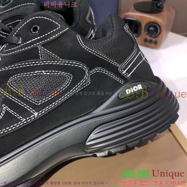   Ŀ DR974918-3