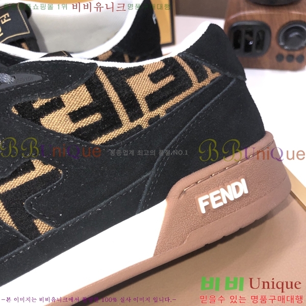  Ŀ  F97060-1