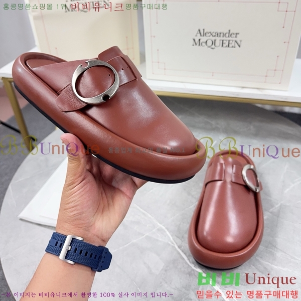 ˷   MQ97401-2