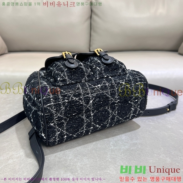 # ī  ̵ M6301-8