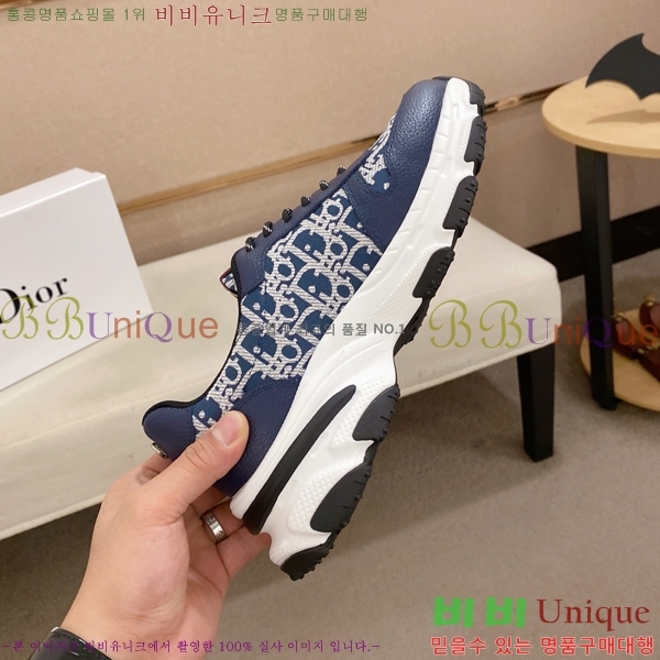   Ŀ DR974911-3