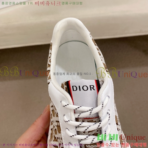   Ŀ DR974911-2