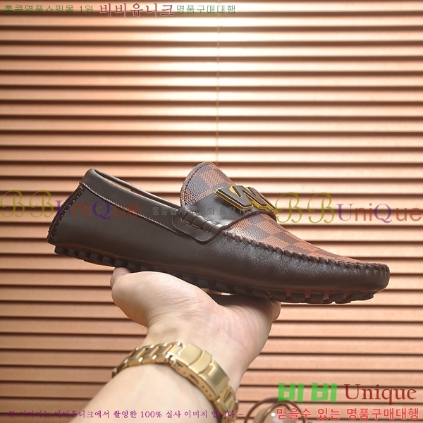  ̺  L7161627-21
