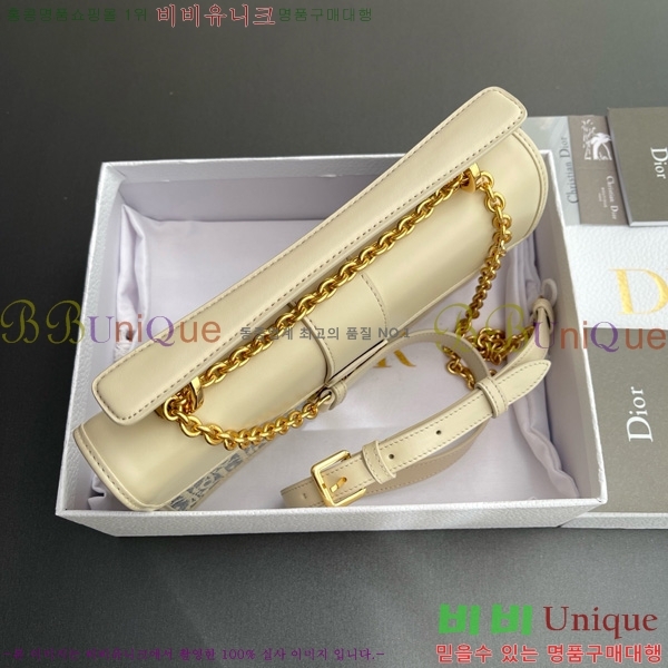 # 30 Montaigne ž ڵ M9601-102