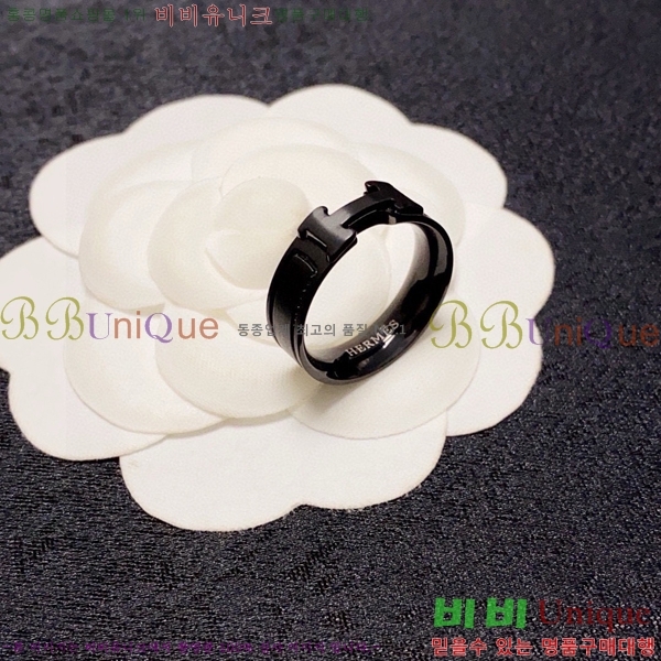 ޽  H8901207-1