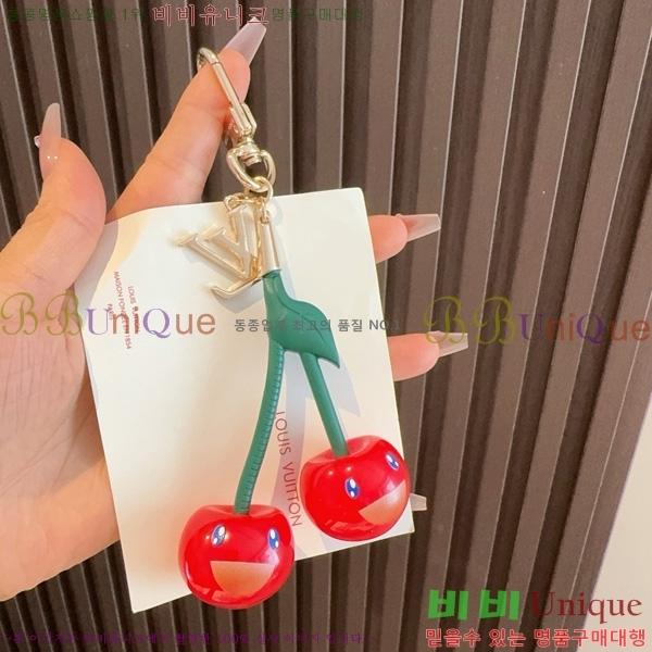 LV x TM    M02476