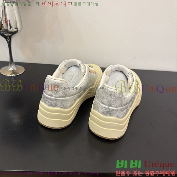  * Ŀ 32HG872560-1