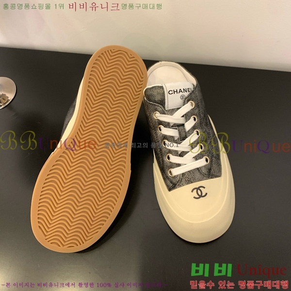  * Ŀ  32HG872561-8