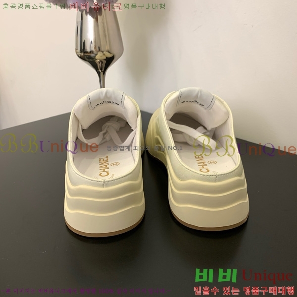  * Ŀ  32HG872561-13