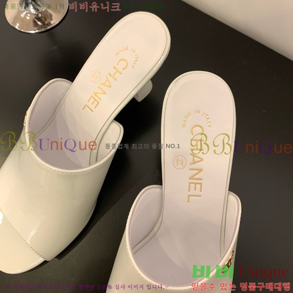 *   27CH825593-4