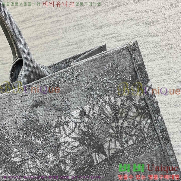 #  Ʈ  M12868001-606