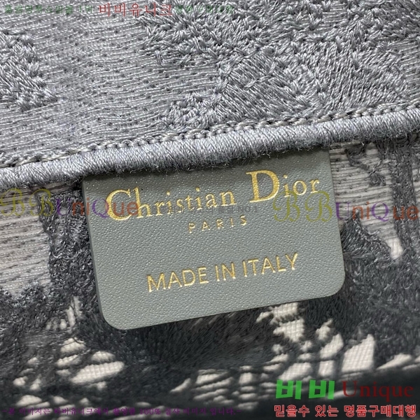 #  Ʈ  M12868001-606